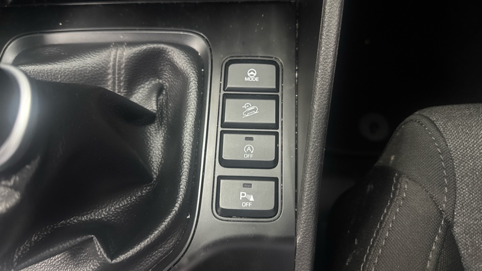 Hyundai TUCSON 1.6 GDi SE Nav 5dr 2WD Petrol Estate - Image 32