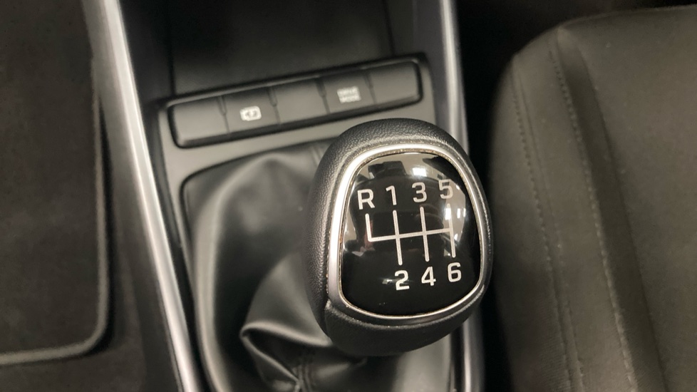Hyundai i20 1.0T GDi Advance [Nav] 5dr Petrol Hatchback - Image 13
