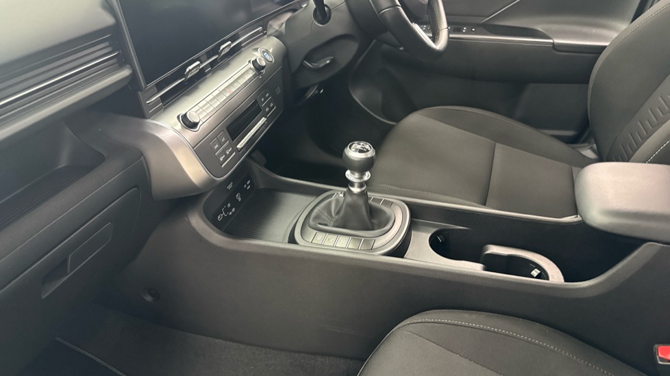 Hyundai KONA 1.6T 138 Advance 5dr Petrol Hatchback - Image 13
