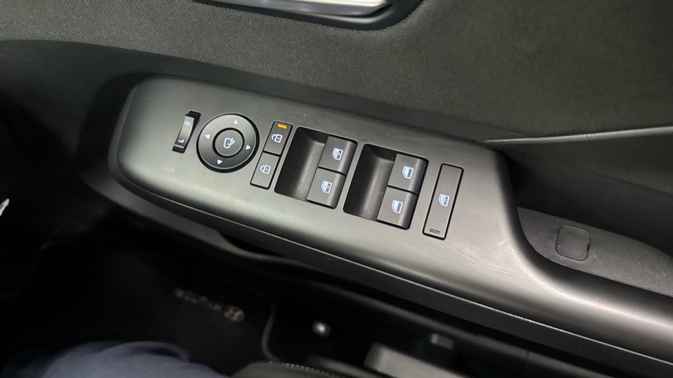 Hyundai KONA 1.6T 138 Advance 5dr Petrol Hatchback - Image 37
