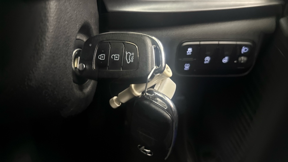Hyundai i20 1.0T GDi 48V MHD Premium 5dr Petrol Hatchback - Image 20