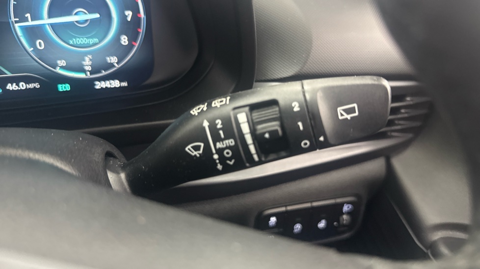 Hyundai i20 1.0T GDi 48V MHD Premium 5dr Petrol Hatchback - Image 28