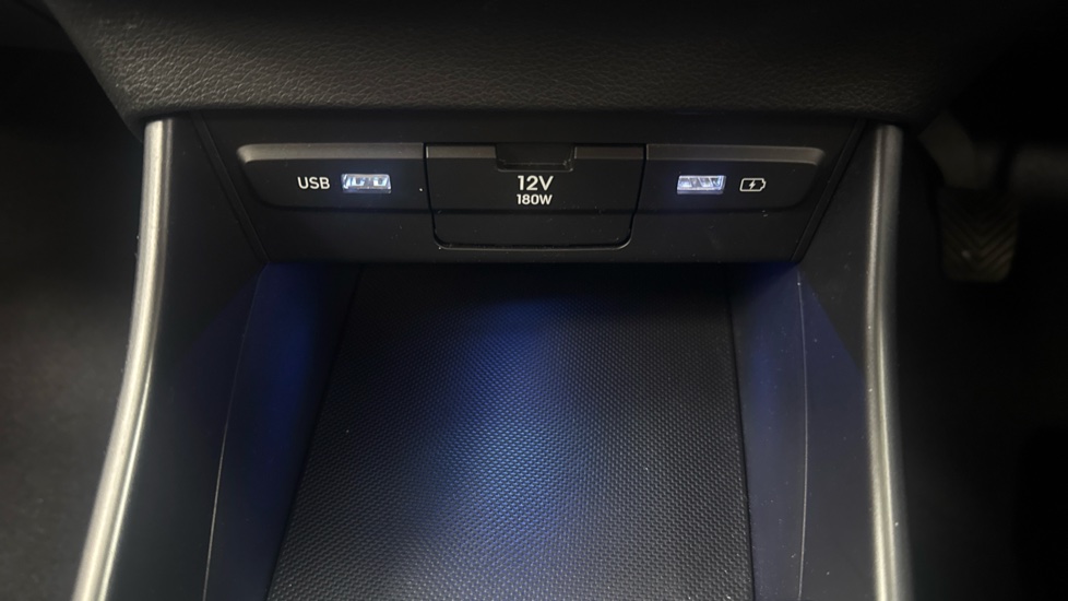 Hyundai i20 1.0T GDi 48V MHD Premium 5dr Petrol Hatchback - Image 32