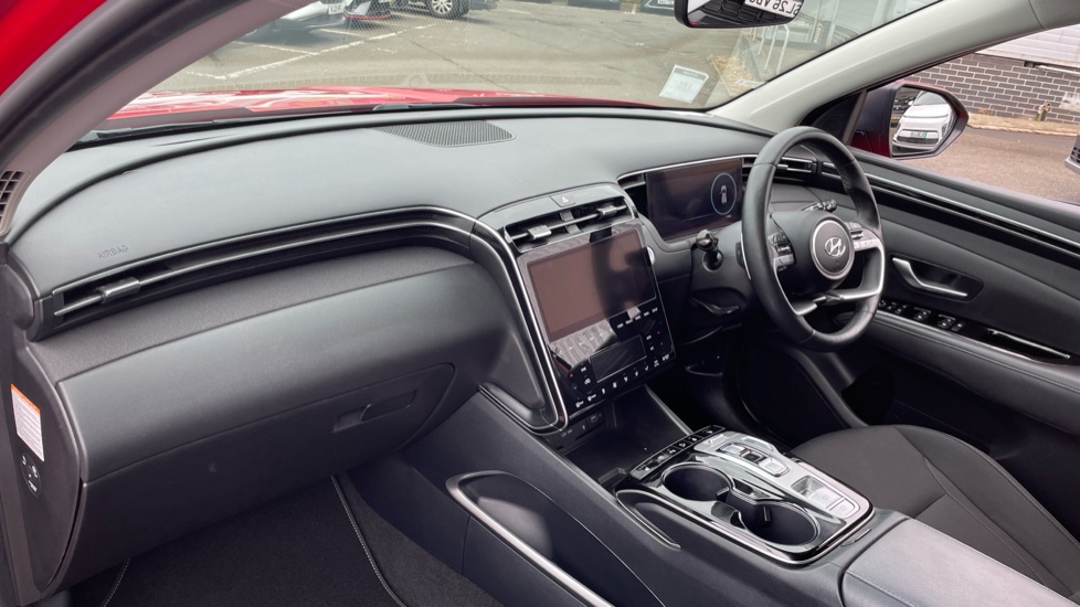 Hyundai TUCSON 1.6 TGDi Hybrid 230 Premium 5dr 2WD Auto Hybrid Estate - Image 9