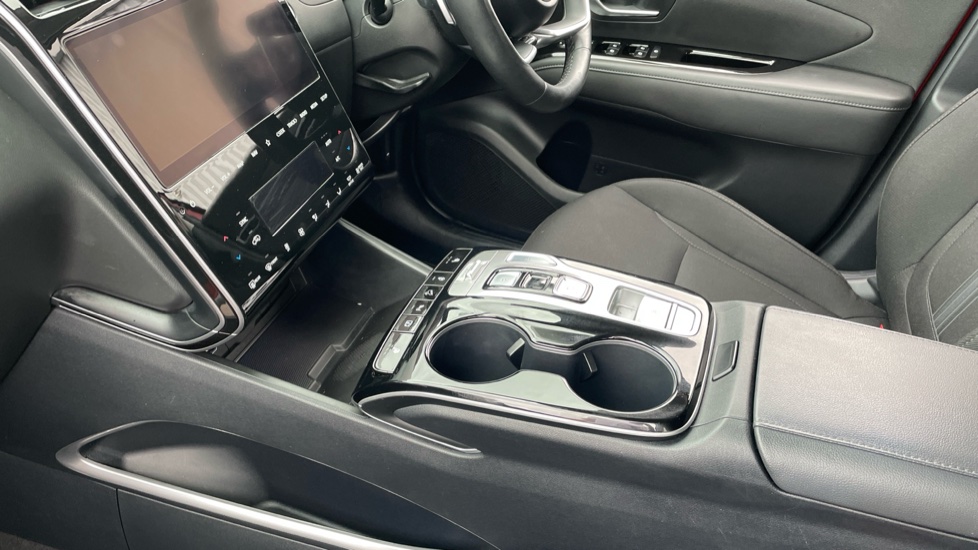Hyundai TUCSON 1.6 TGDi Hybrid 230 Premium 5dr 2WD Auto Hybrid Estate - Image 13