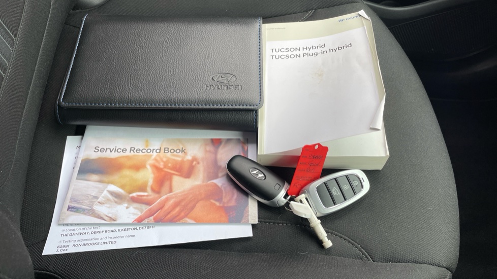 Hyundai TUCSON 1.6 TGDi Hybrid 230 Premium 5dr 2WD Auto Hybrid Estate - Image 19
