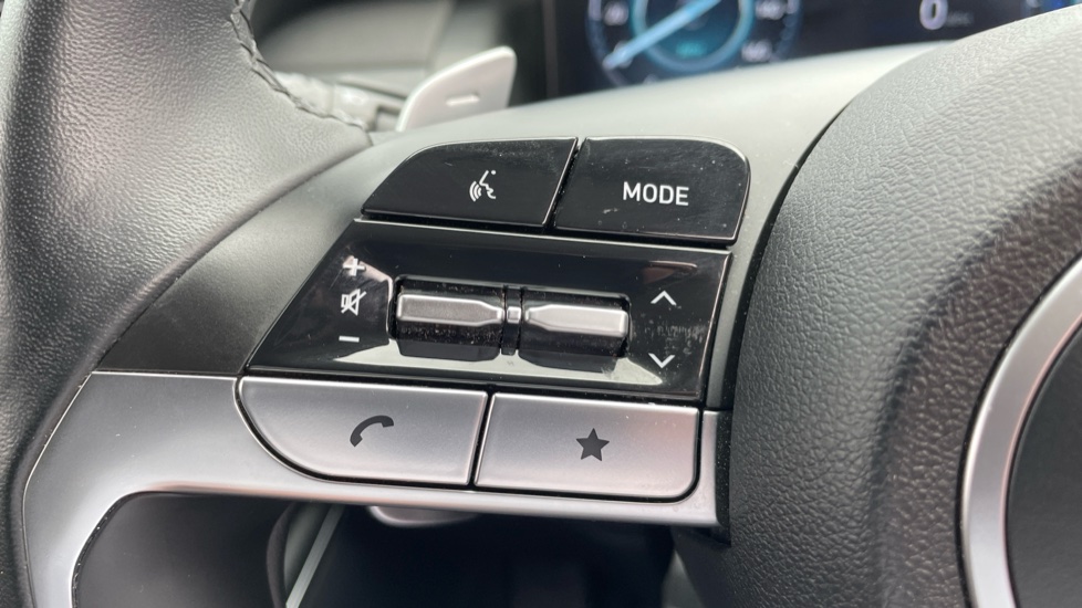 Hyundai TUCSON 1.6 TGDi Hybrid 230 Premium 5dr 2WD Auto Hybrid Estate - Image 21