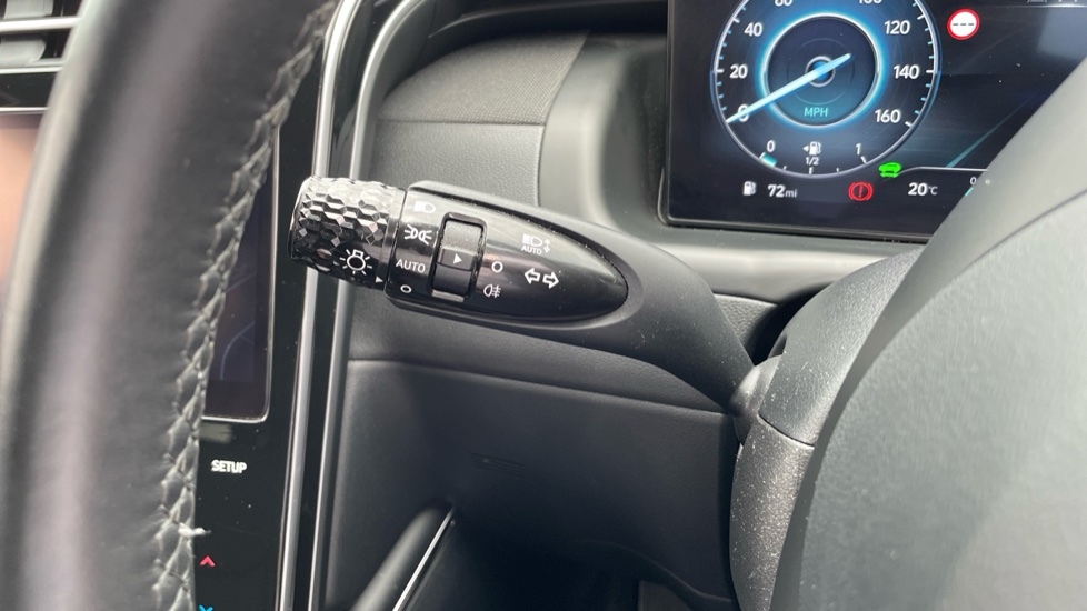 Hyundai TUCSON 1.6 TGDi Hybrid 230 Premium 5dr 2WD Auto Hybrid Estate - Image 23