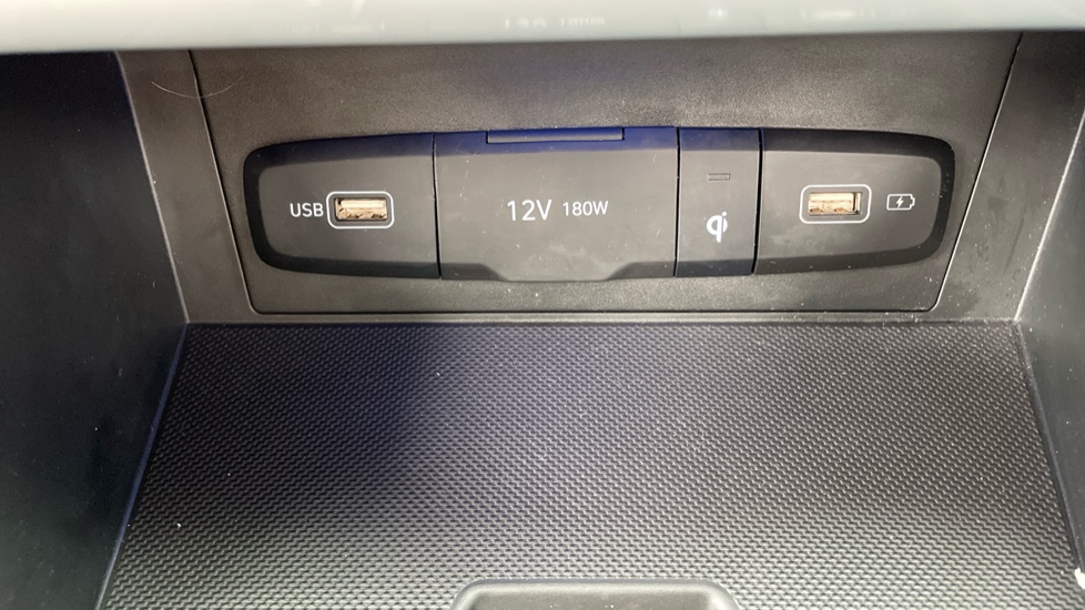 Hyundai TUCSON 1.6 TGDi Hybrid 230 Premium 5dr 2WD Auto Hybrid Estate - Image 26