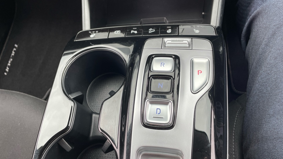 Hyundai TUCSON 1.6 TGDi Hybrid 230 Premium 5dr 2WD Auto Hybrid Estate - Image 27