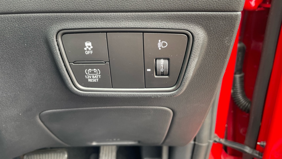 Hyundai TUCSON 1.6 TGDi Hybrid 230 Premium 5dr 2WD Auto Hybrid Estate - Image 30