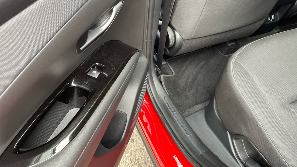 Hyundai TUCSON 1.6 TGDi Hybrid 230 Premium 5dr 2WD Auto Hybrid Estate - Image 38