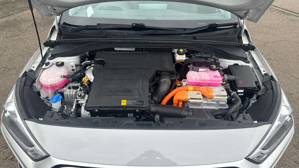 Hyundai IONIQ 1.6 GDi Hybrid SE Connect 5dr DCT Hybrid Hatchback - Image 8