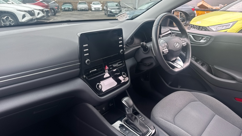 Hyundai IONIQ 1.6 GDi Hybrid SE Connect 5dr DCT Hybrid Hatchback - Image 9