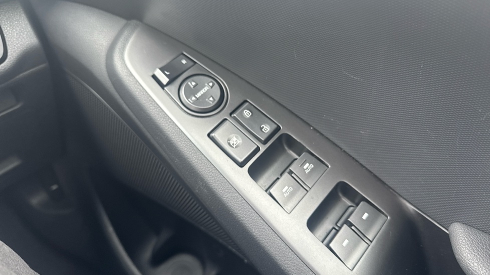 Hyundai IONIQ 1.6 GDi Hybrid SE Connect 5dr DCT Hybrid Hatchback - Image 27