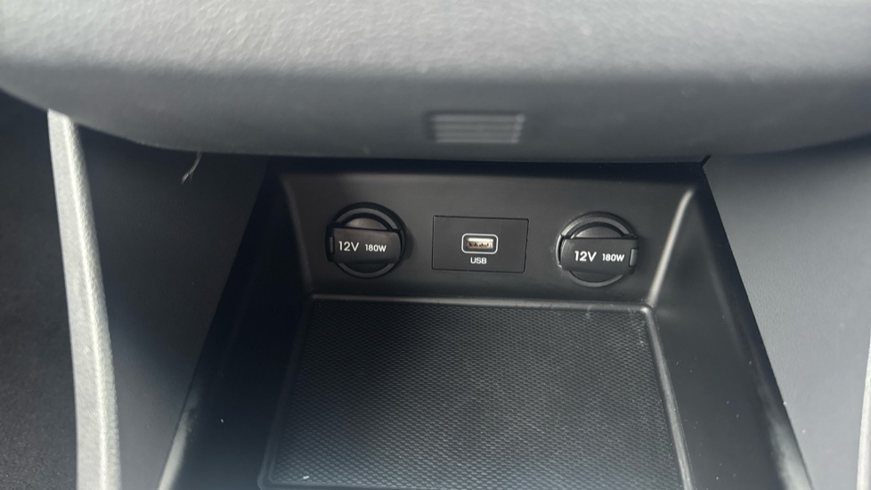 Hyundai IONIQ 1.6 GDi Hybrid SE Connect 5dr DCT Hybrid Hatchback - Image 30