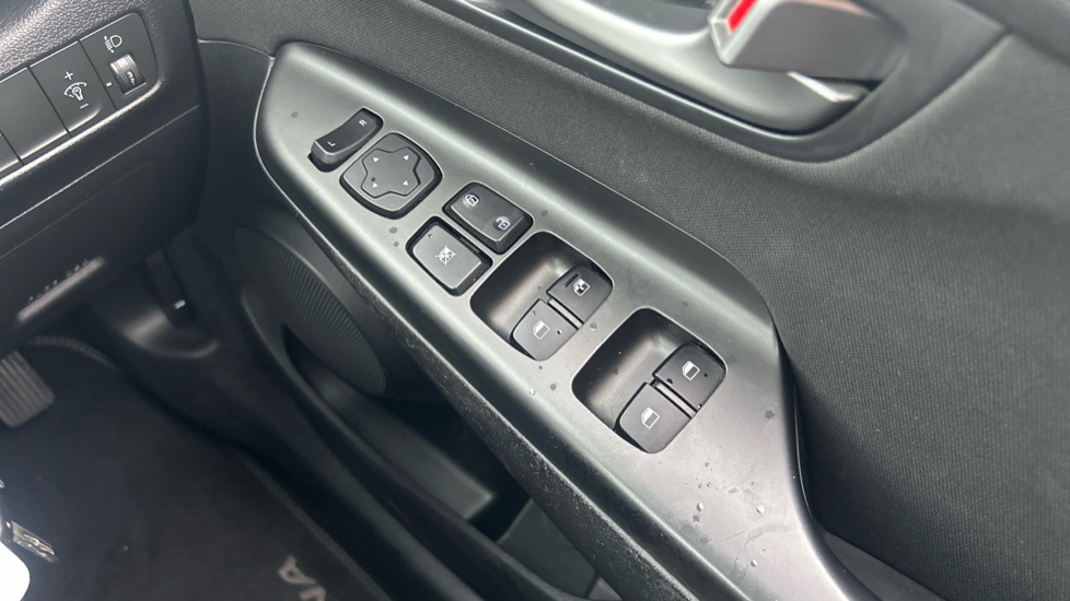 Hyundai KONA 1.0T GDi Play Edition 5dr Petrol Hatchback - Image 26
