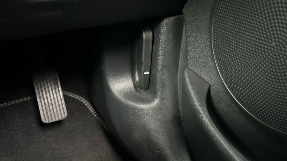Hyundai KONA 1.0T GDi Play Edition 5dr Petrol Hatchback - Image 27