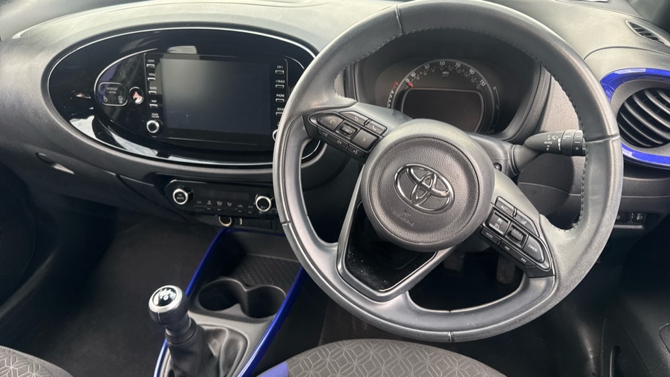 Toyota Aygo X 1.0 VVT-i Edge 5dr Petrol Hatchback - Image 10