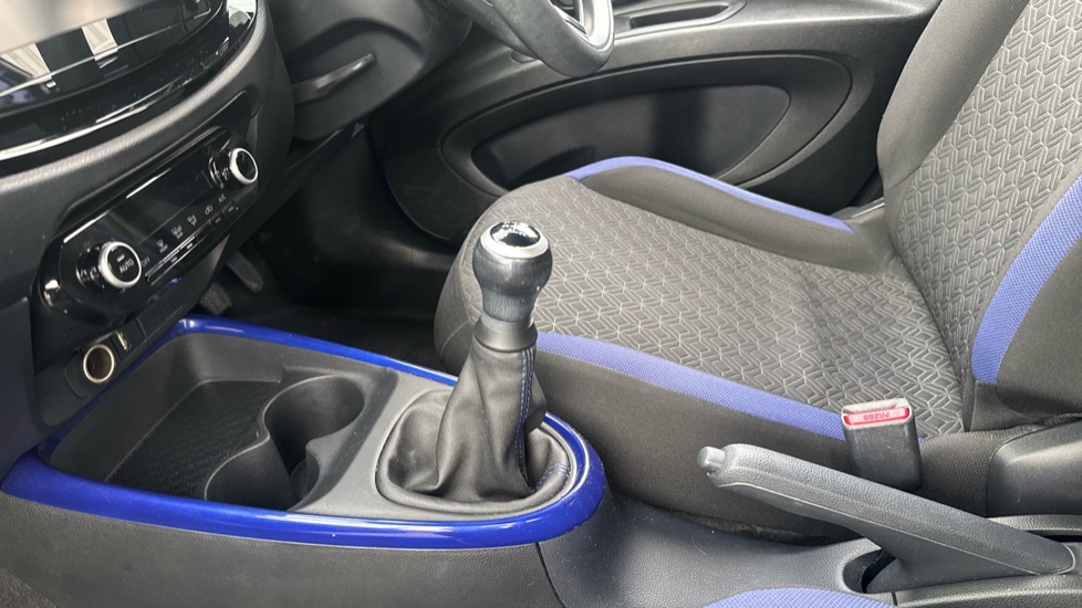 Toyota Aygo X 1.0 VVT-i Edge 5dr Petrol Hatchback - Image 13