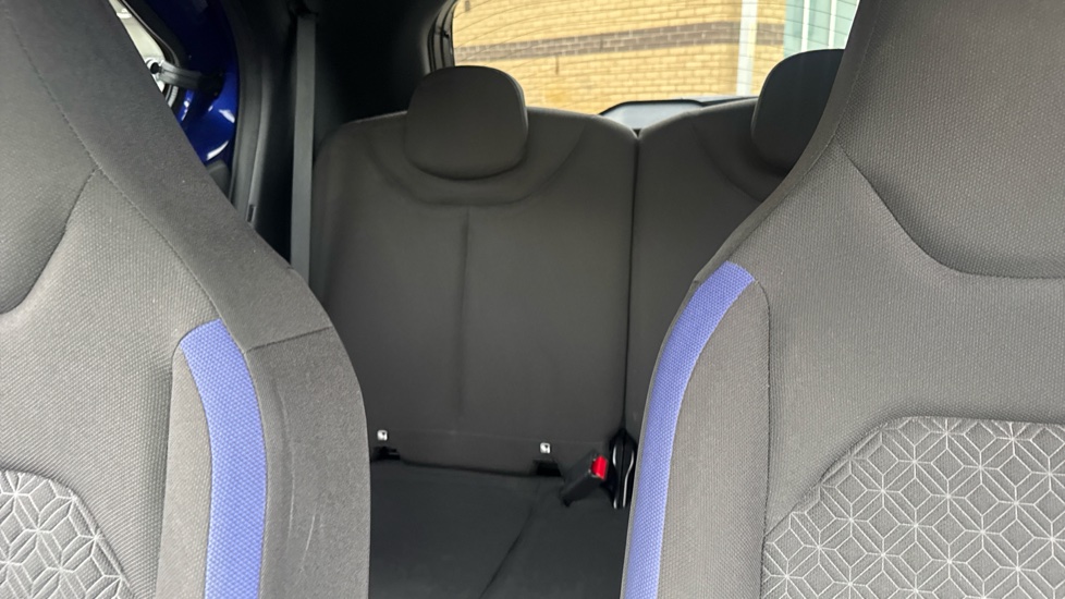 Toyota Aygo X 1.0 VVT-i Edge 5dr Petrol Hatchback - Image 15