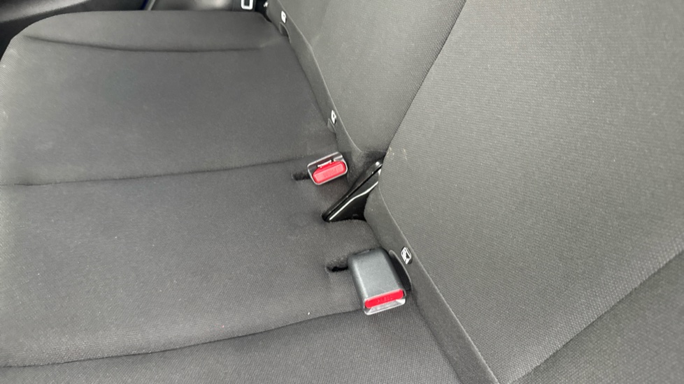 Toyota Aygo X 1.0 VVT-i Edge 5dr Petrol Hatchback - Image 17