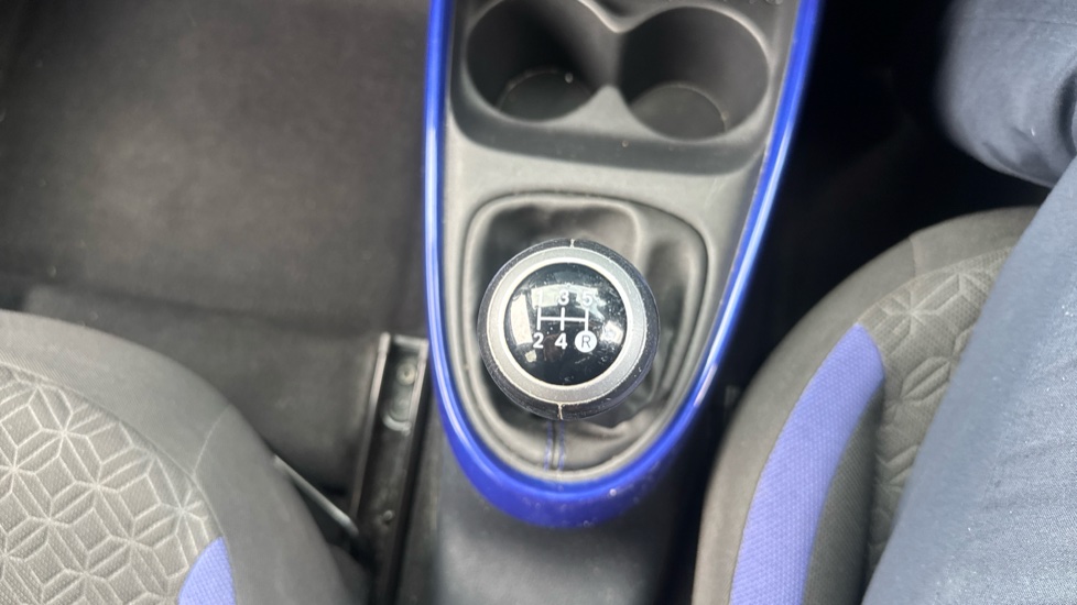 Toyota Aygo X 1.0 VVT-i Edge 5dr Petrol Hatchback - Image 21