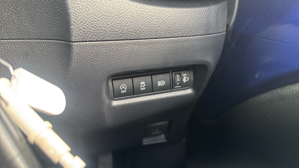Toyota Aygo X 1.0 VVT-i Edge 5dr Petrol Hatchback - Image 28