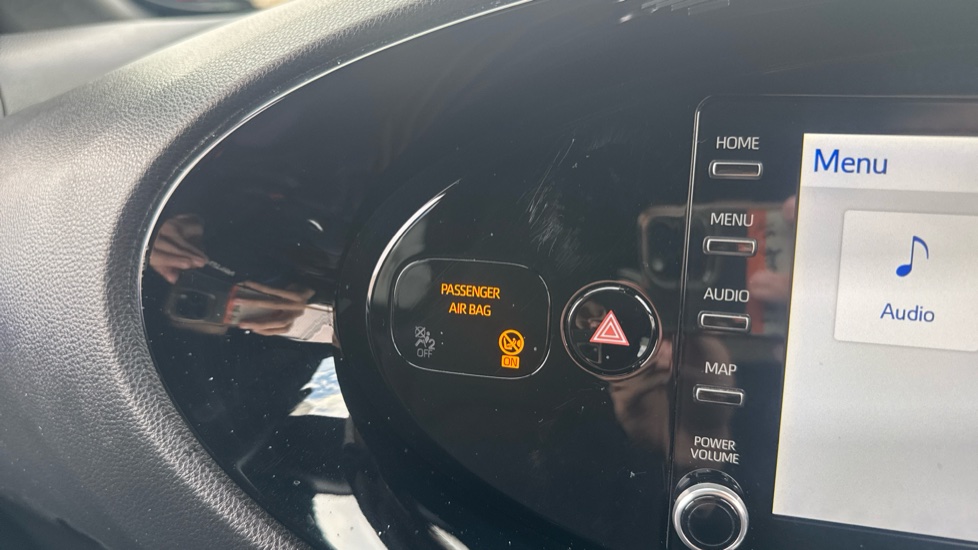 Toyota Aygo X 1.0 VVT-i Edge 5dr Petrol Hatchback - Image 40
