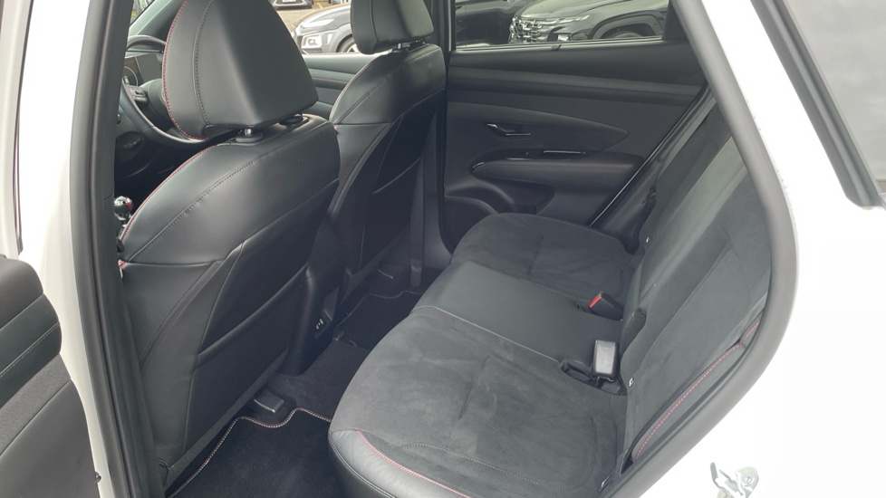 Hyundai TUCSON 1.6T N Line 5dr Petrol Estate - Image 16