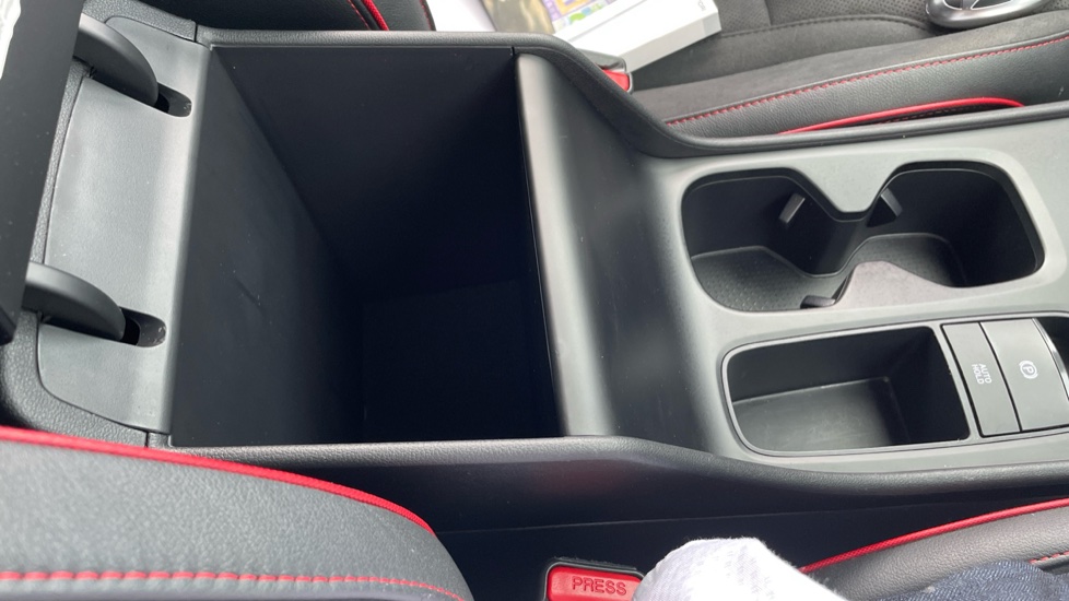 Hyundai TUCSON 1.6T N Line 5dr Petrol Estate - Image 30