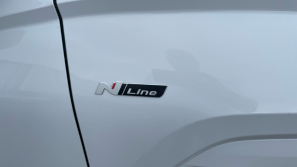 Hyundai TUCSON 1.6T N Line 5dr Petrol Estate - Image 35