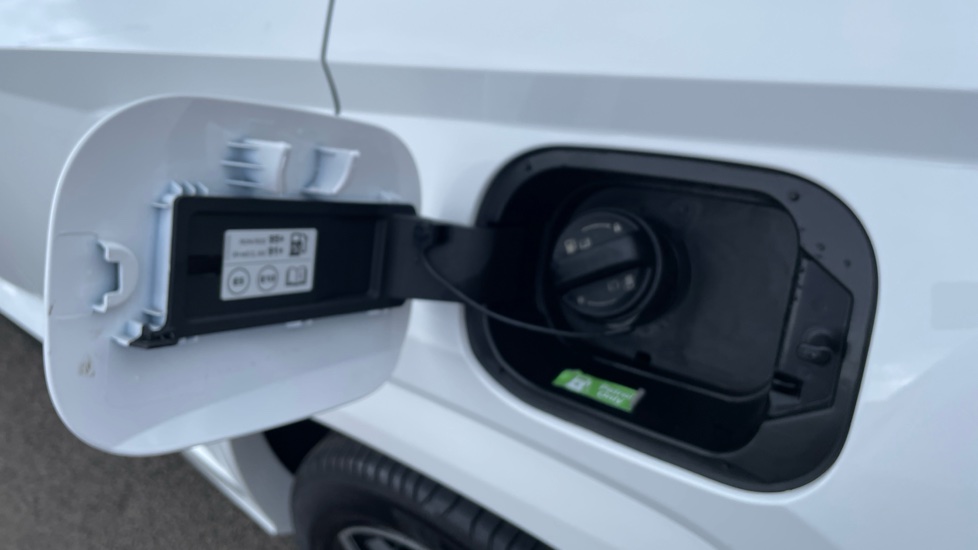 Hyundai TUCSON 1.6T N Line 5dr Petrol Estate - Image 44