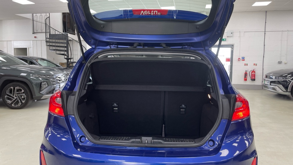 Ford Fiesta 1.0 EcoBoost Zetec 3dr Petrol Hatchback - Image 4