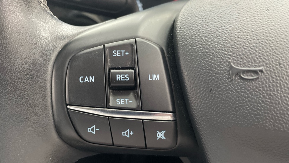 Ford Fiesta 1.0 EcoBoost Zetec 3dr Petrol Hatchback - Image 21