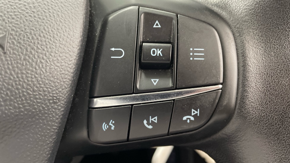 Ford Fiesta 1.0 EcoBoost Zetec 3dr Petrol Hatchback - Image 22