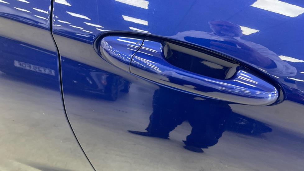 Ford Fiesta 1.0 EcoBoost Zetec 3dr Petrol Hatchback - Image 31