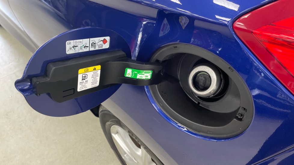 Ford Fiesta 1.0 EcoBoost Zetec 3dr Petrol Hatchback - Image 36