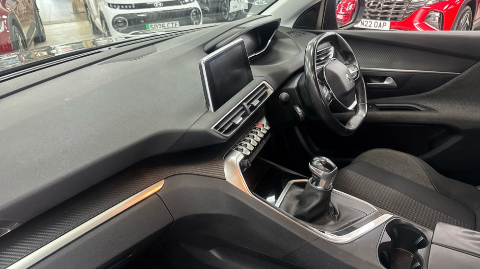 Peugeot 3008 1.6 BlueHDi 120 Active 5dr Diesel Estate - Image 9