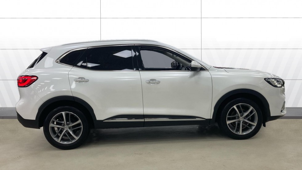 MG HS 1.5 T-GDI Exclusive 5dr DCT Petrol Hatchback - Image 5