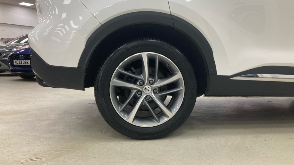 MG HS 1.5 T-GDI Exclusive 5dr DCT Petrol Hatchback - Image 7