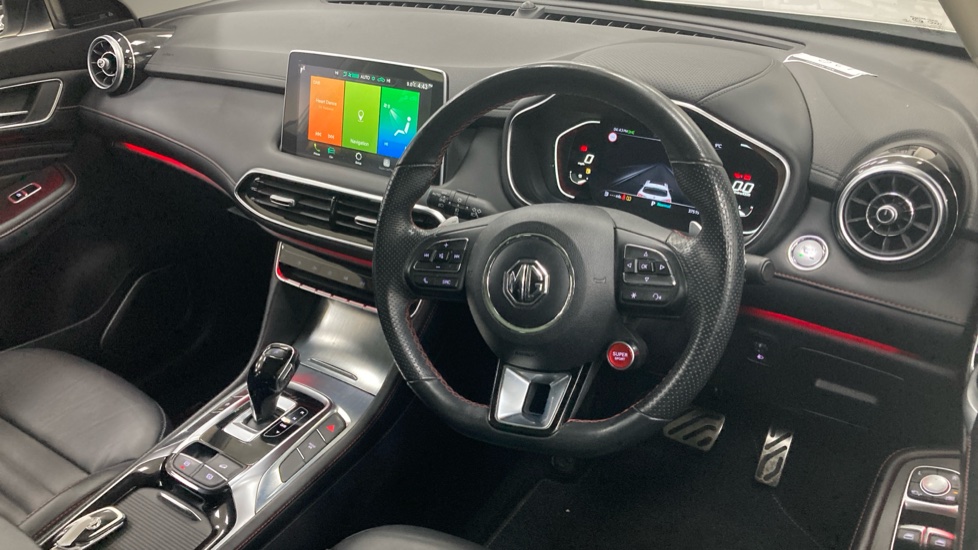 MG HS 1.5 T-GDI Exclusive 5dr DCT Petrol Hatchback - Image 11