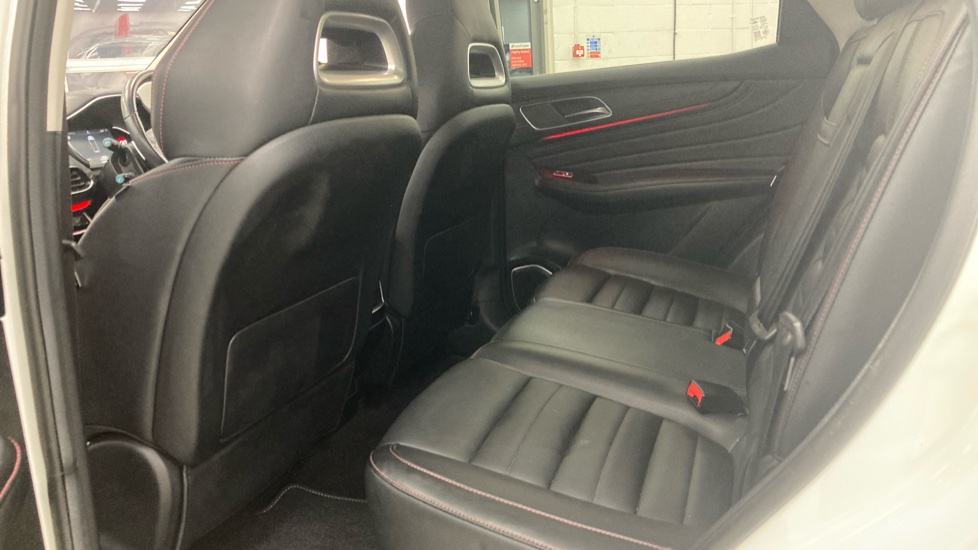 MG HS 1.5 T-GDI Exclusive 5dr DCT Petrol Hatchback - Image 16