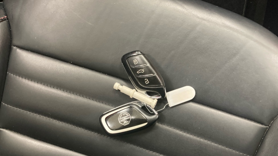 MG HS 1.5 T-GDI Exclusive 5dr DCT Petrol Hatchback - Image 20