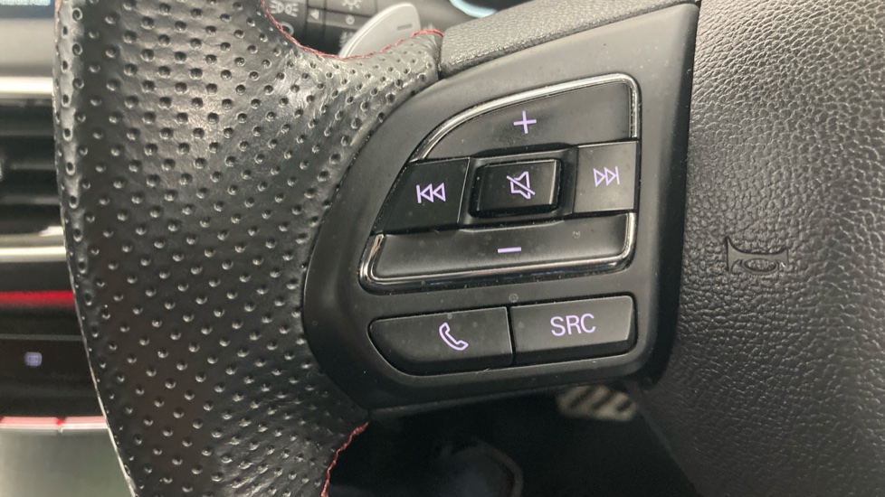 MG HS 1.5 T-GDI Exclusive 5dr DCT Petrol Hatchback - Image 21