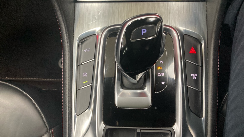 MG HS 1.5 T-GDI Exclusive 5dr DCT Petrol Hatchback - Image 23