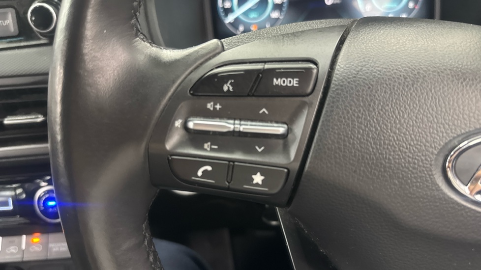 Hyundai KONA 1.0 TGDi 48V MHEV Premium 5dr Petrol Hatchback - Image 21