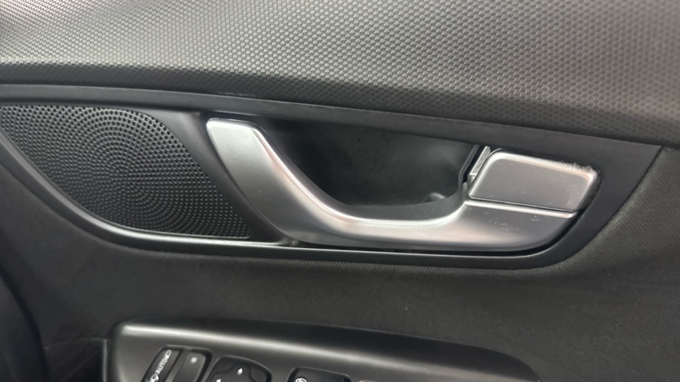 Hyundai KONA 1.0 TGDi 48V MHEV Premium 5dr Petrol Hatchback - Image 30