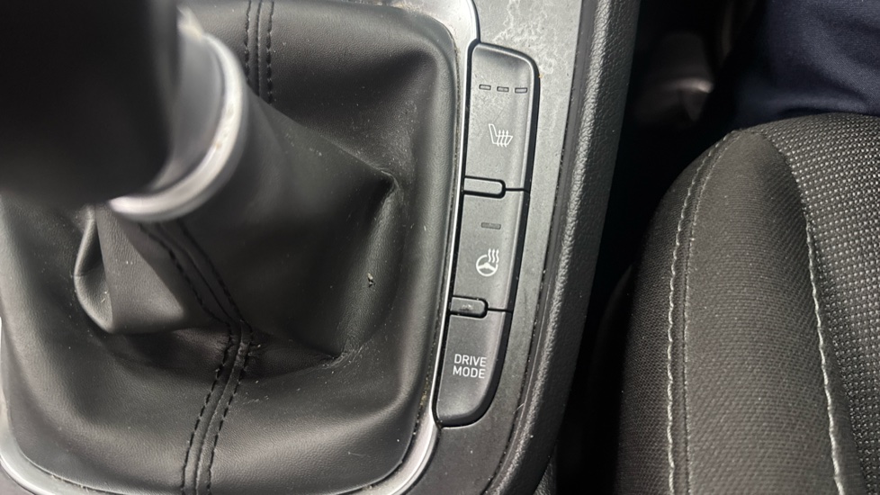Hyundai KONA 1.0 TGDi 48V MHEV Premium 5dr Petrol Hatchback - Image 35