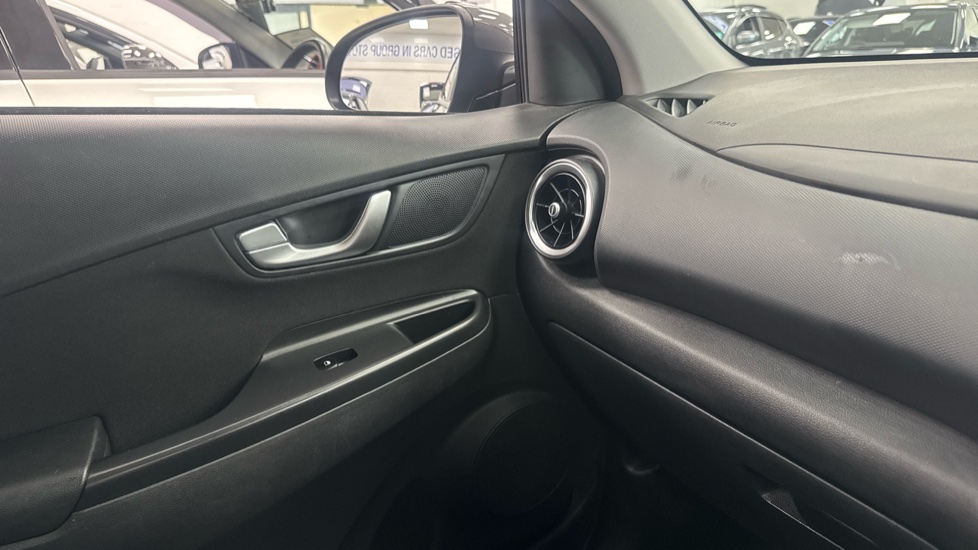 Hyundai KONA 1.0 TGDi 48V MHEV Premium 5dr Petrol Hatchback - Image 38
